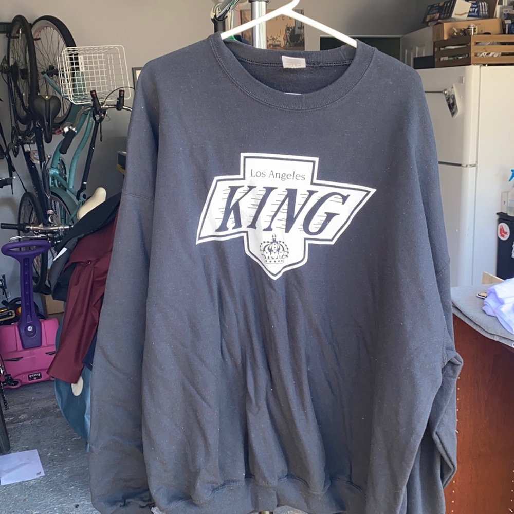 Black Los Angeles KING crewneck